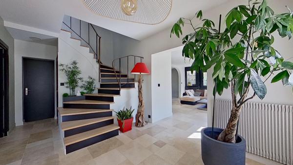 Maison individuelle de 300m² à Montmerle-sur-Saône (01090)