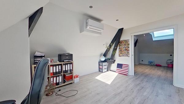 Maison individuelle de 300m² à Montmerle-sur-Saône (01090)