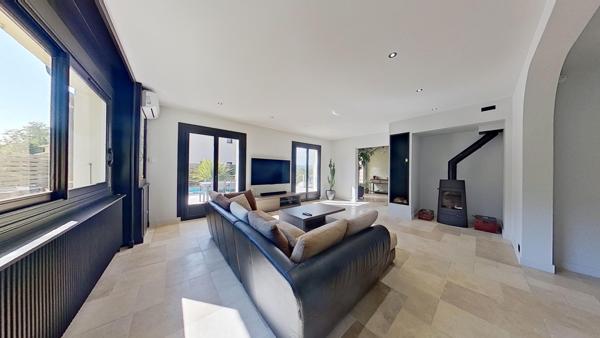 Maison individuelle de 300m² à Montmerle-sur-Saône (01090)