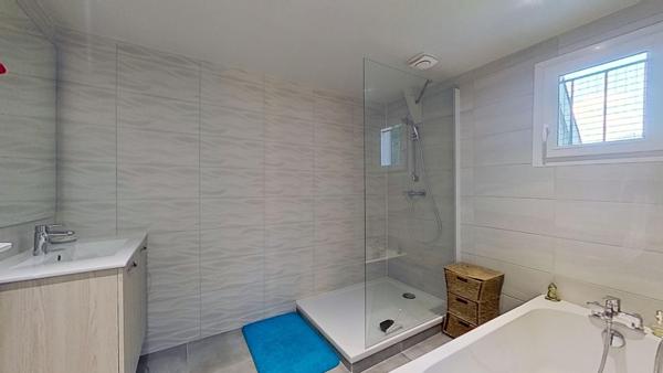 Maison individuelle de 300m² à Montmerle-sur-Saône (01090)