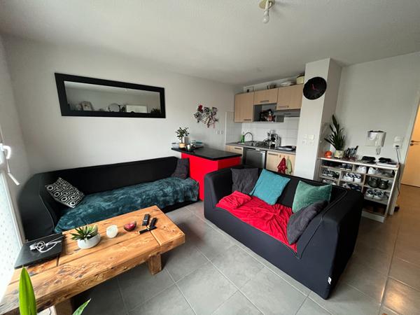 Appartement lumineux quartier DURANTIERE Nantes 2 pièces.