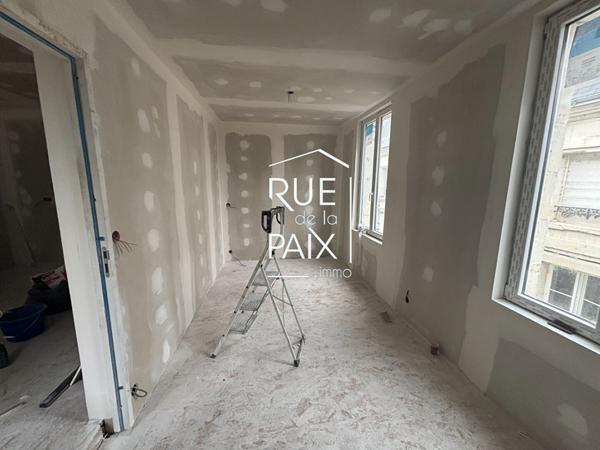 86100 CHATELLERAULT Immeuble rénové Hyper centre de Châtellerault Livraison Février 2026