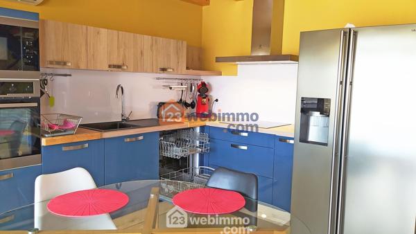 Maison de village 85 m² à Saintes-Maries-de-la-Mer 13460
