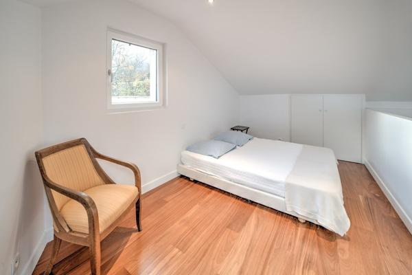 "Ferme rénovée 208 m² – Vue exceptionnelle Genève & Alpes – 5 chambres
