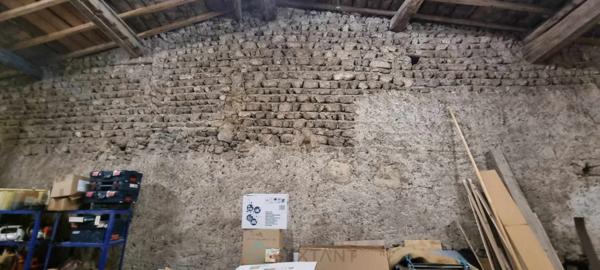 Grange-garage de Caractère aux Martres-de-Veyre