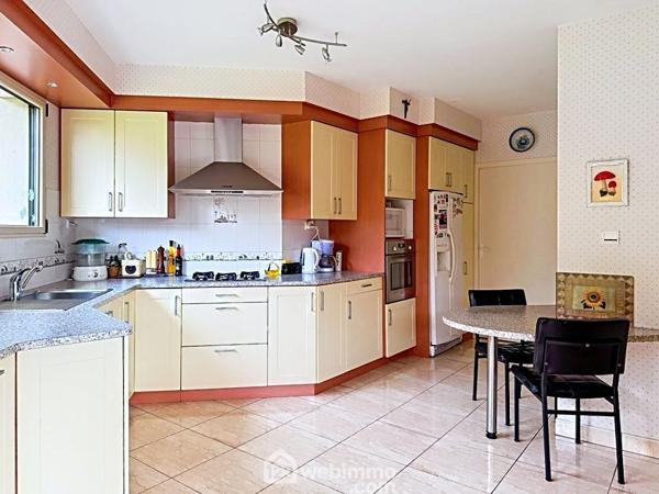 Maison 235 m² à Cholet 49300