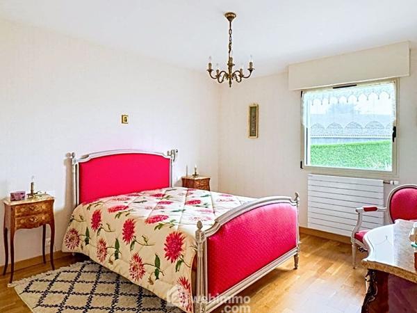 Maison 235 m² à Cholet 49300