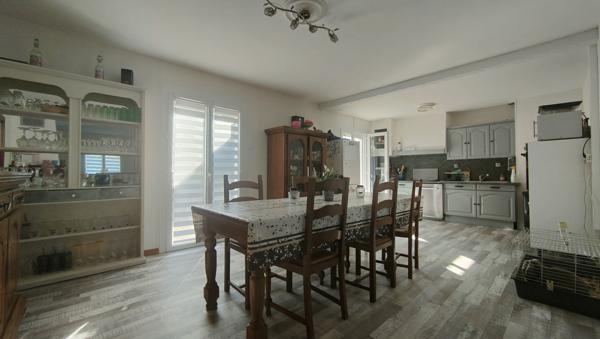 A 20 MN DE GISORS, MAISON RENOVEE DE 150 M² HAB SUR 800 M² DE TERRAIN CLOS AU CALME AVEC GARAGE ET SOUS SOL Gisors (27140)