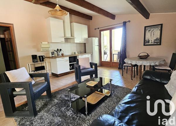 Maison traditionnelle 10 pièces de 235 m² à Flayosc (83780)