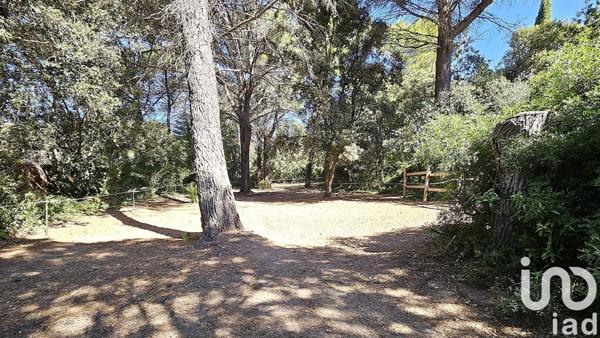 Maison traditionnelle 10 pièces de 235 m² à Flayosc (83780)