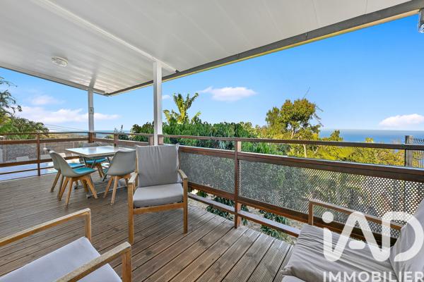 Maison à vendre 7 pièces 215 m² Saint-Leu