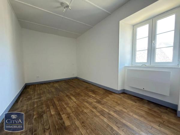 Maison à louer 4 pièces 85.66m² Condat-sur-Ganaveix (19140)