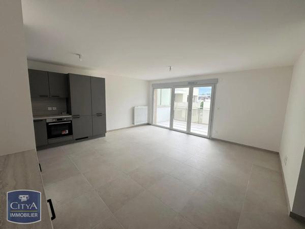 Appartement à louer 3 pièces 68.82m² Ferney-Voltaire (01210)