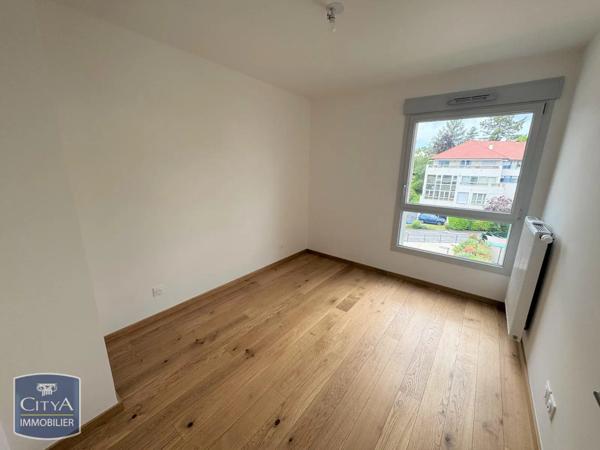 Appartement à louer 3 pièces 68.82m² Ferney-Voltaire (01210)