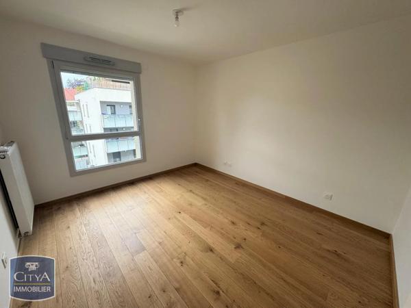 Appartement à louer 3 pièces 68.82m² Ferney-Voltaire (01210)