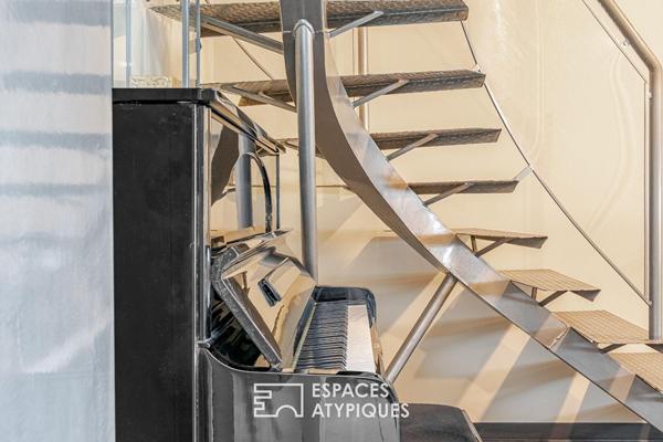 Loft au style brut et élégant