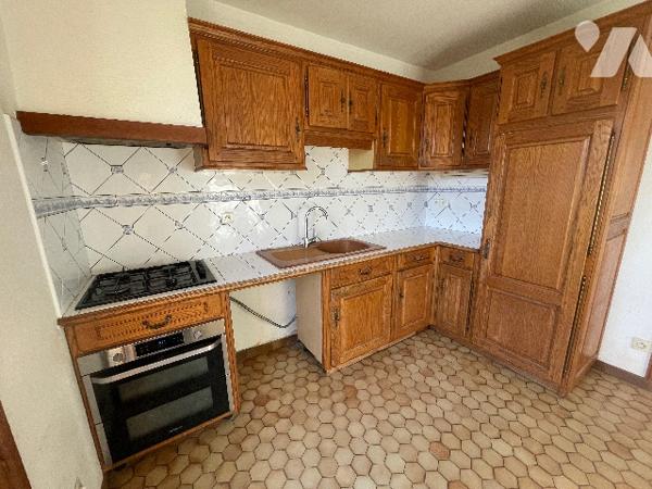 INGRE A SAISIR grande maison  de 135 m² entourée d'un jardin proche toutes commodités