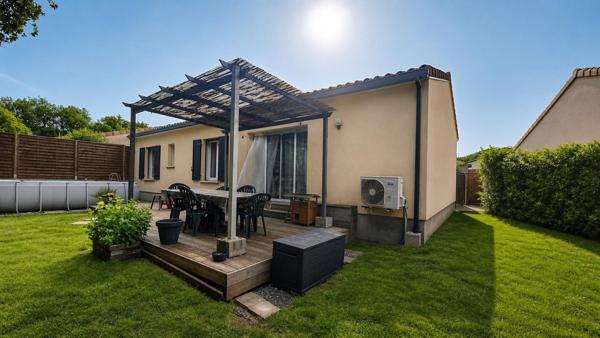 maison de 92 m2 avec trois chambres et un bureau situé a Saint Quentin de Baron sur un terrain de 440m2 proche de toute commodité