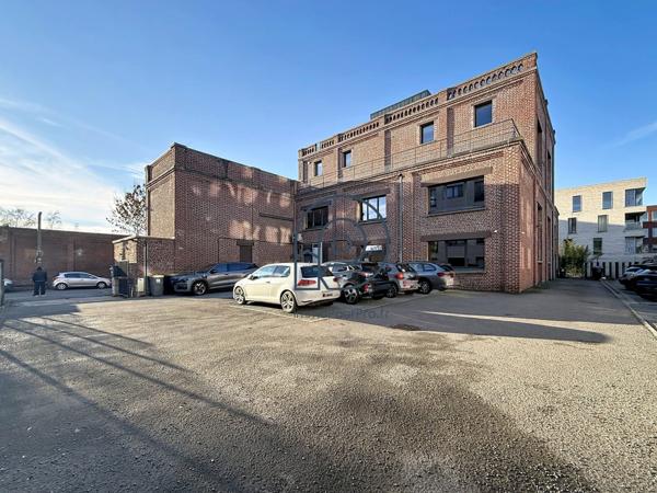 Lille – Euratechnologies : immeuble de bureaux indépendant de 1 318 m² avec 20 parkings
