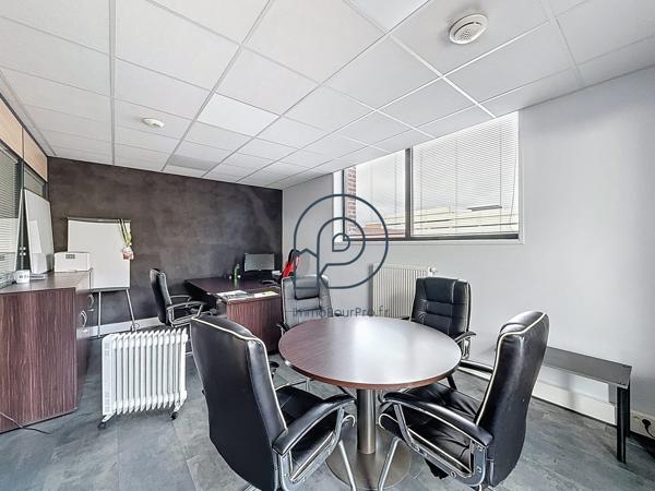 Lille – Euratechnologies : immeuble de bureaux indépendant de 1 318 m² avec 20 parkings