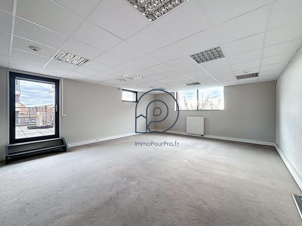 Lille – Euratechnologies : immeuble de bureaux indépendant de 1 318 m² avec 20 parkings