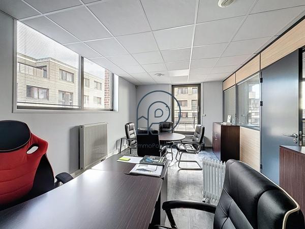 Lille – Euratechnologies : immeuble de bureaux indépendant de 1 318 m² avec 20 parkings