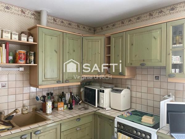 Maison individuelle, en impasse, proche du bois de Maurepas, T7, de 160 m2, avec grands volumes , et jardin spacieux!