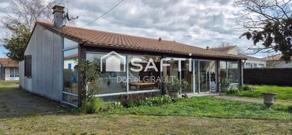 Maison T3 véranda et annexe, terrain de 1216 m²