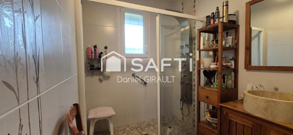 Maison T3 véranda et annexe, terrain de 1216 m²