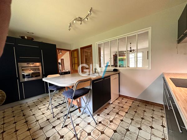 Villa d'exception au coeur de Ronchin -150 m² habitables sur 930 m² de terrain , Ronchin