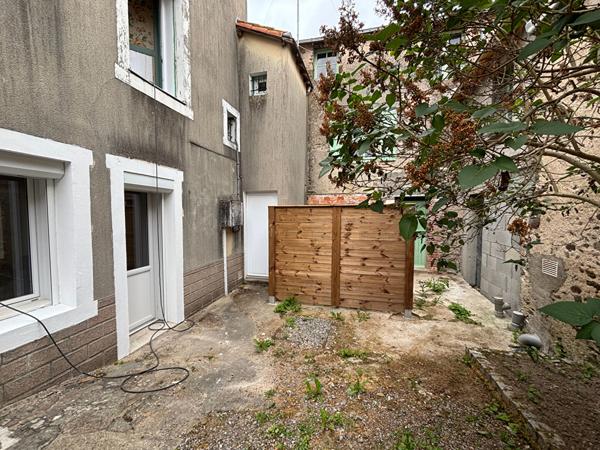 Maison rénovée - 3 chambres - Mesnil en Vallée