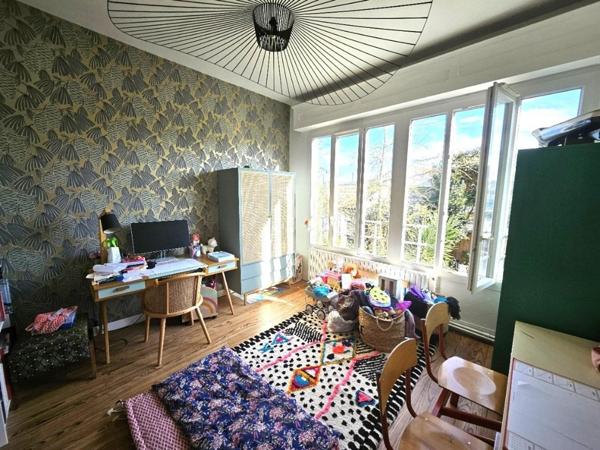 Maison 3 chambres, bureau et jardin