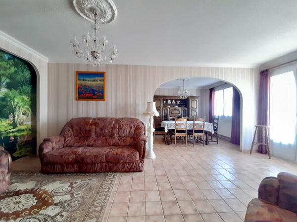 Maison Les Sables D Olonne bourg Château 4 pièces 2 chambres jardin garage travaux