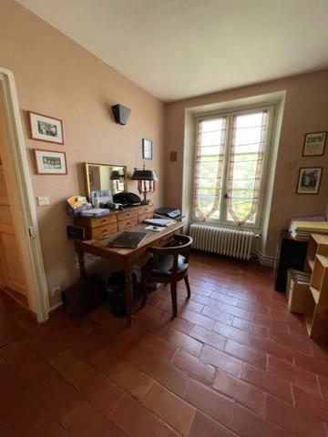 Maison de caractère  à proximité du centre ville de Draveil 445000€!