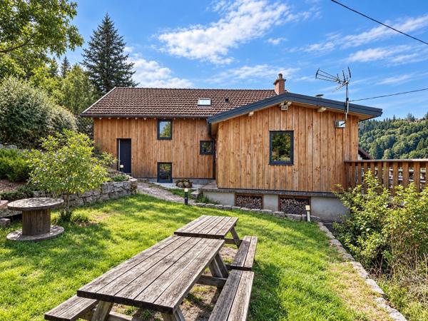 Gérardmer- Chalet divisé en 2 appartements vue Lac