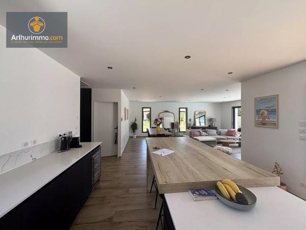 Vente                                                      Maison
                        
                     6 pièces                      135 m2                     à Marmande