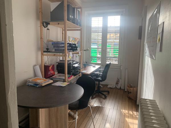 A Louer - Nantes Gare Nord - Local Professionnel De 4 Bureaux