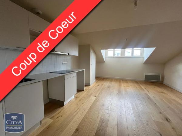 Appartement à louer 2 pièces 57.3m² Nîmes (30000)