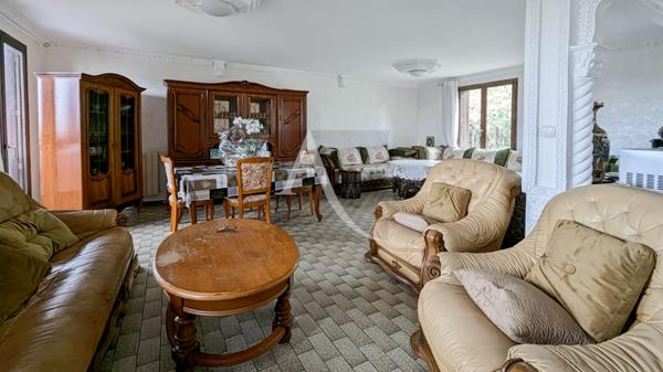 Maison familiale offrant de beaux volumes intérieurs - 5 chambres - 163 m2