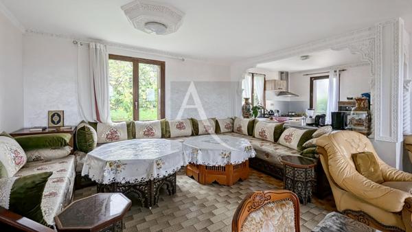 Maison familiale offrant de beaux volumes intérieurs - 5 chambres - 163 m2