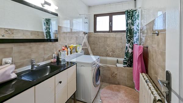 Maison familiale offrant de beaux volumes intérieurs - 5 chambres - 163 m2