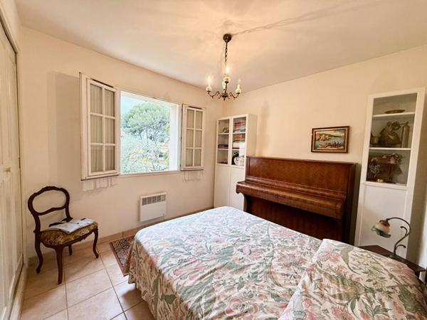 Villa T6 indépendante au calme - 4 chambres et double garage - Proche mer