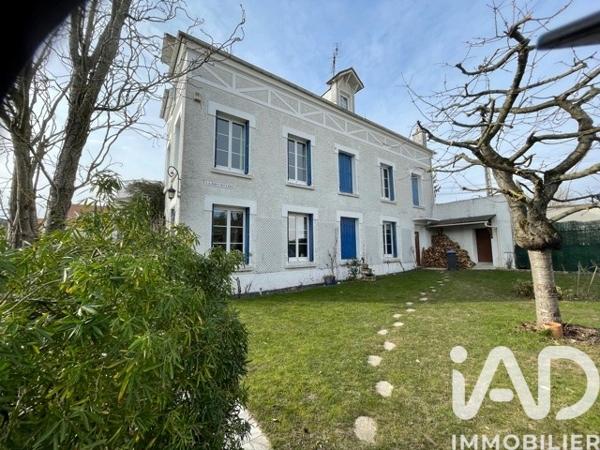Maison à vendre 11 pièces 380 m² Villenoy