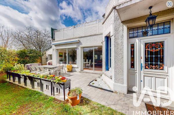 Maison à vendre 11 pièces 380 m² Villenoy