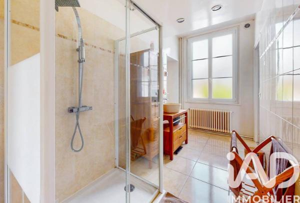 Maison à vendre 11 pièces 380 m² Villenoy