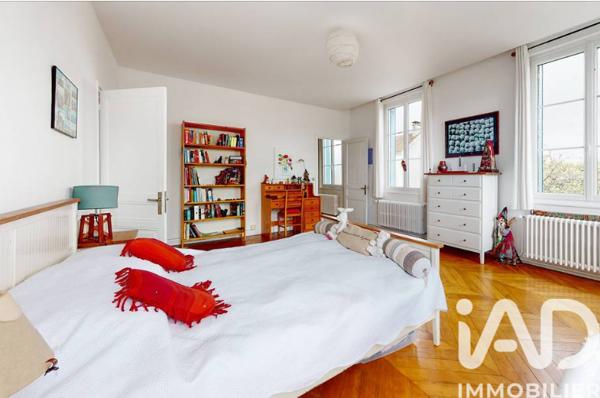 Maison à vendre 11 pièces 380 m² Villenoy