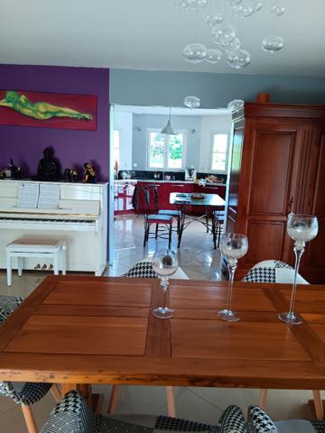 Villa contemporaine à vendre à Fragnes la Loyère - 5 pièces avec piscine