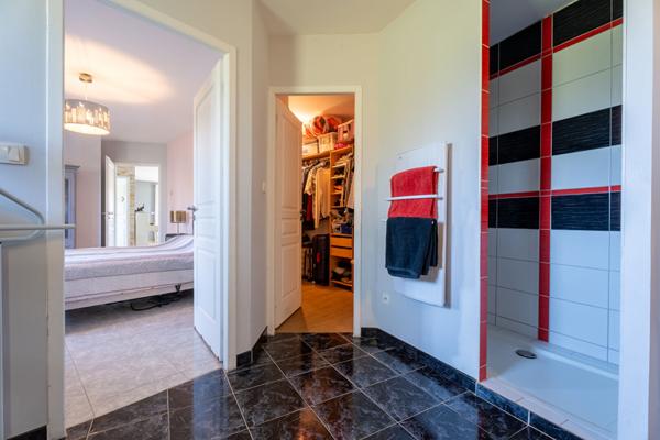 Villa contemporaine à vendre à Fragnes la Loyère - 5 pièces avec piscine