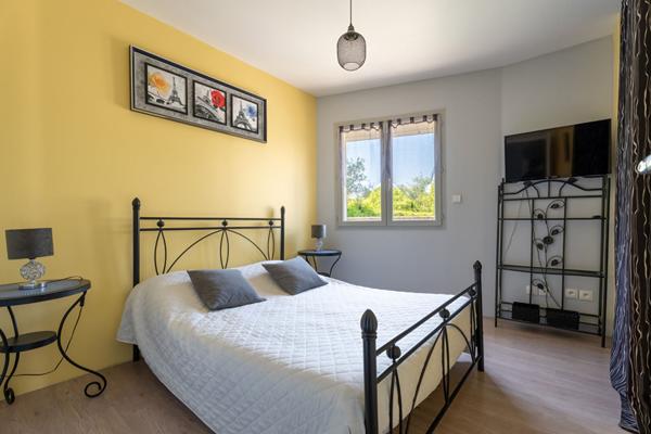 Villa contemporaine à vendre à Fragnes la Loyère - 5 pièces avec piscine