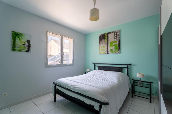 Villa contemporaine à vendre à Fragnes la Loyère - 5 pièces avec piscine